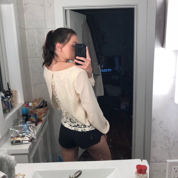 Ivory blouse with lace back - Picture 5 of 5